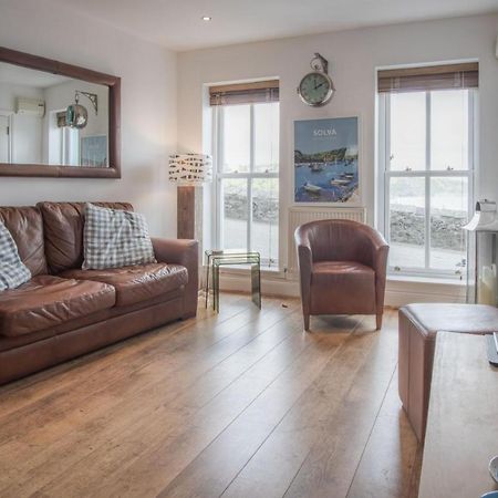 Goscar Court - 1 Bedroom Apartment - テンビー エクステリア 写真