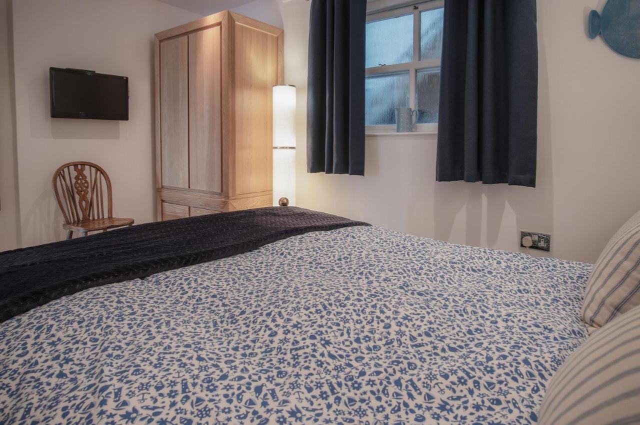 Goscar Court - 1 Bedroom Apartment - テンビー エクステリア 写真