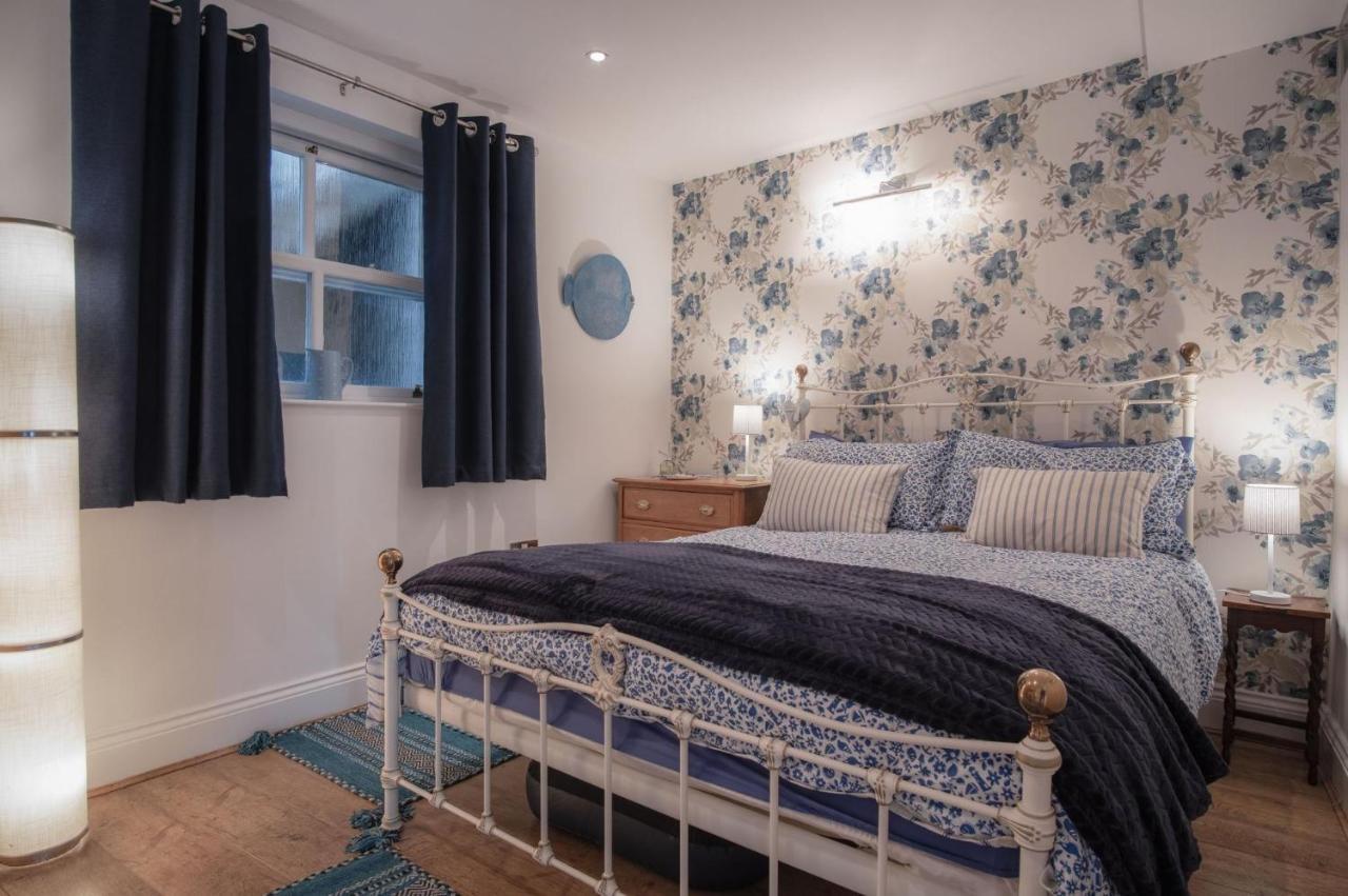 Goscar Court - 1 Bedroom Apartment - テンビー エクステリア 写真