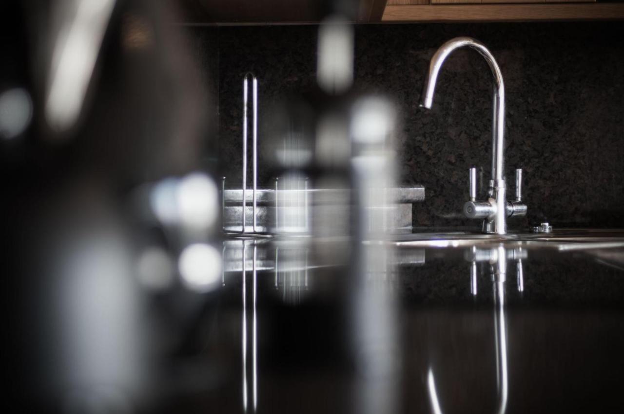 Goscar Court - 1 Bedroom Apartment - テンビー エクステリア 写真