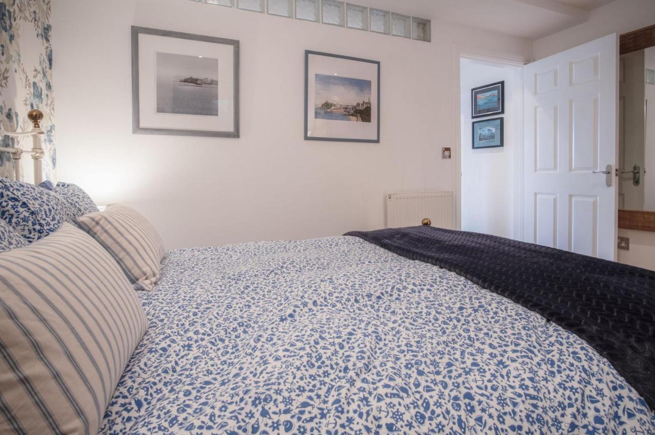 Goscar Court - 1 Bedroom Apartment - テンビー エクステリア 写真